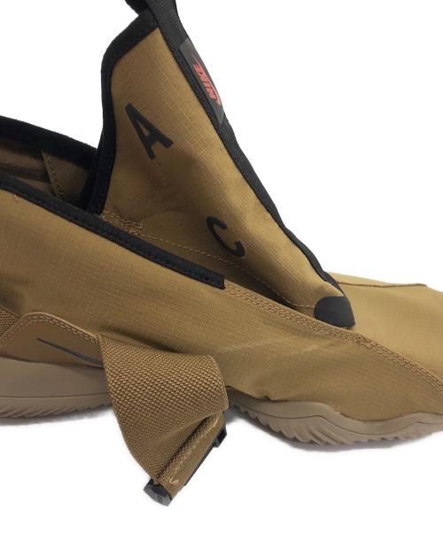 NIKE ACG（ナイキエーシージー）NIKE ACG (ナイキエーシージー) スニーカー ベージュ サイズ:28㎝の古着・服飾アイテム