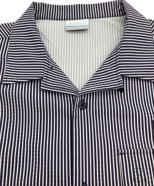 Columbia（コロンビア）Columbia (コロンビア) 半袖シャツ ブラック×ホワイト サイズ:Lの古着・服飾アイテム