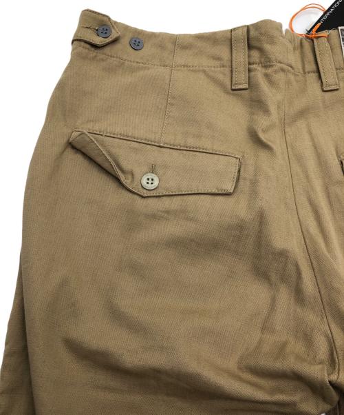 NUDIE JEANS（ヌーディー・ジーンズ）NUDIE JEANS (ヌーディー・ジーンズ) テーパードパンツ ベージュ サイズ: 76cm (W30)の古着・服飾アイテム