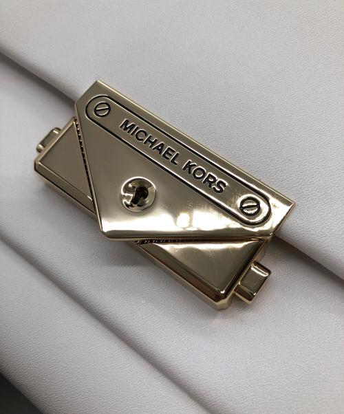 MICHAEL KORS（マイケル・コース）MICHAEL KORS (マイケル・コース) ショルダーバッグ ホワイトの古着・服飾アイテム