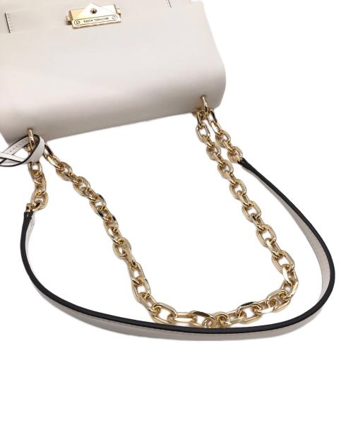 MICHAEL KORS（マイケル・コース）MICHAEL KORS (マイケル・コース) ショルダーバッグ ホワイトの古着・服飾アイテム