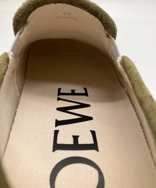 LOEWE（ロエベ）LOEWE (ロエベ) スリッポン カーキ×ホワイト サイズ:43の古着・服飾アイテム