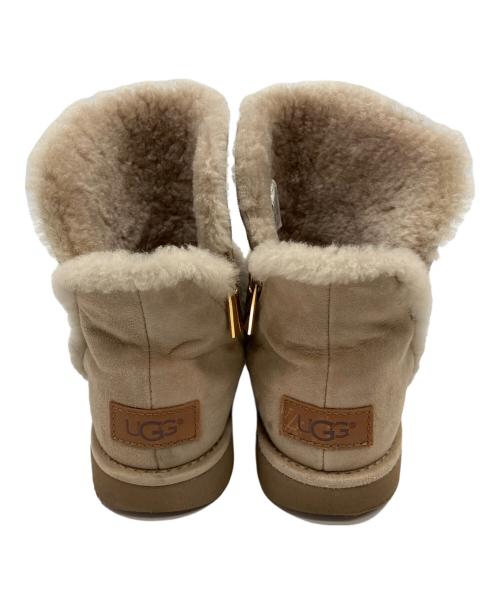 UGG（アグ）UGG (アグ) ショートブーツ ベージュ サイズ:23の古着・服飾アイテム