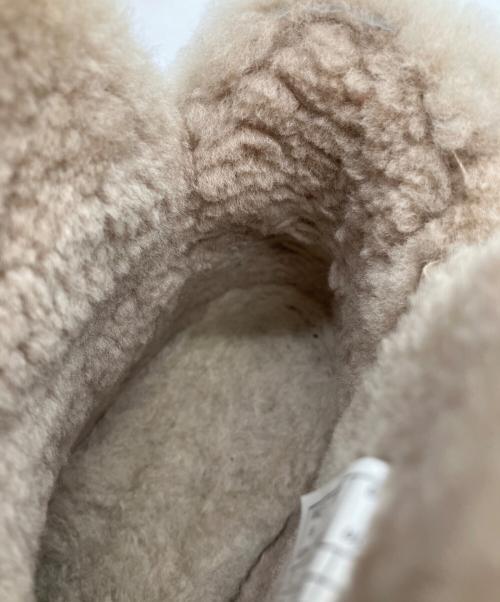 UGG（アグ）UGG (アグ) ショートブーツ ベージュ サイズ:23の古着・服飾アイテム