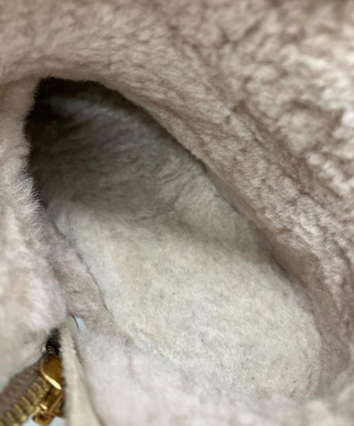 UGG（アグ）UGG (アグ) ショートブーツ ベージュ サイズ:23の古着・服飾アイテム