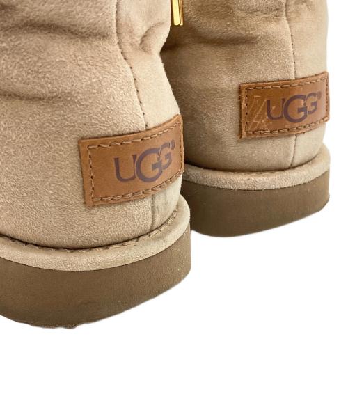 UGG（アグ）UGG (アグ) ショートブーツ ベージュ サイズ:23の古着・服飾アイテム