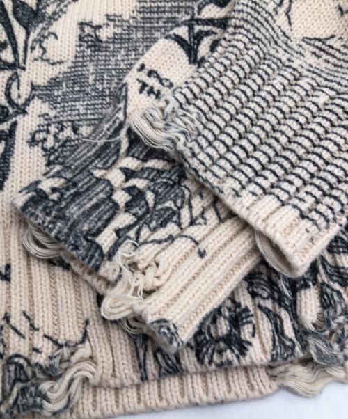 Ameri（アメリ）AMERI (アメリ) UND VINTAGE LIKE HANDWRITING OVER KNIT　ダメージ加工オーバーサイズニット ベージュ×ブラック サイズ:Freeの古着・服飾アイテム