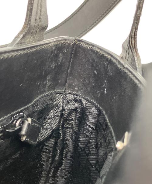 GUCCI（グッチ）GUCCI (グッチ) ショルダーバッグ ブラックの古着・服飾アイテム