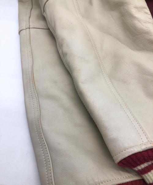 AVIREX（アヴィレックス）AVIREX (アヴィレックス) スタジャン レッド×ベージュ サイズ:SIZE Lの古着・服飾アイテム