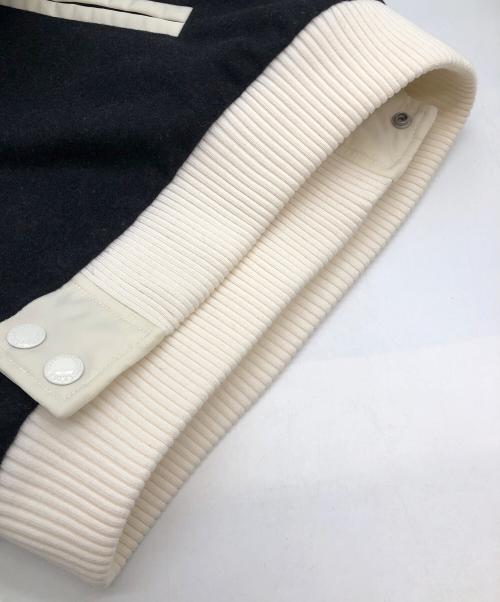 LEVI'S（リーバイス）LEVI'S (リーバイス) スタジャン ブラック×ホワイト サイズ:SIZE Mの古着・服飾アイテム