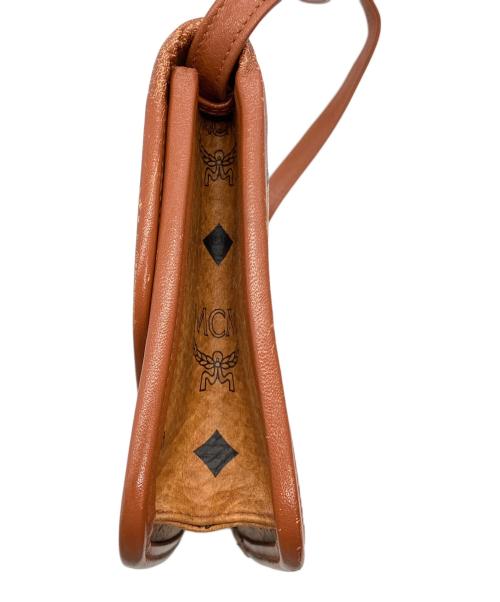 MCM（エムシーエム）MCM (エムシーエム) ショルダーバッグ ブラウンの古着・服飾アイテム