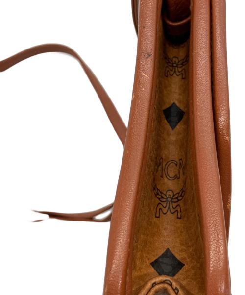 MCM（エムシーエム）MCM (エムシーエム) ショルダーバッグ ブラウンの古着・服飾アイテム