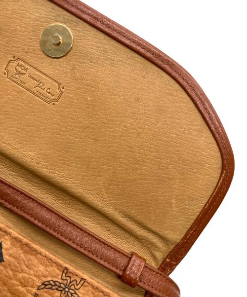 MCM（エムシーエム）MCM (エムシーエム) ショルダーバッグ ブラウンの古着・服飾アイテム