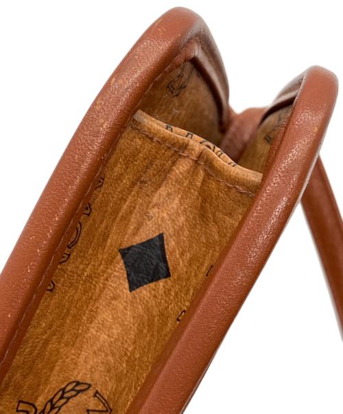 MCM（エムシーエム）MCM (エムシーエム) ショルダーバッグ ブラウンの古着・服飾アイテム
