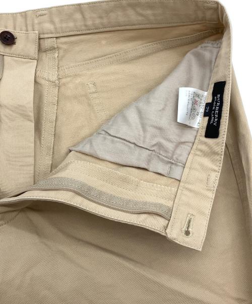 BURBERRY BLACK LABEL（バーバリーブラックレーベル）BURBERRY BLACK LABEL (バーバリーブラックレーベル) テーパードパンツ ベージュ サイズ:79の古着・服飾アイテム