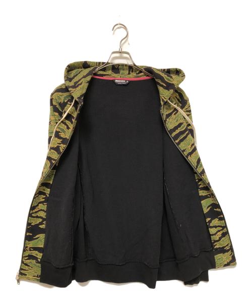 UNDEFEATED（アンディフィーテッド）UNDEFEATED (アンディフィーテッド) ジップパーカー ブラック×グリーン サイズ:SIZE Mの古着・服飾アイテム