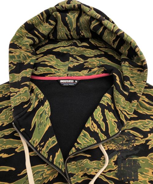 UNDEFEATED（アンディフィーテッド）UNDEFEATED (アンディフィーテッド) ジップパーカー ブラック×グリーン サイズ:SIZE Mの古着・服飾アイテム
