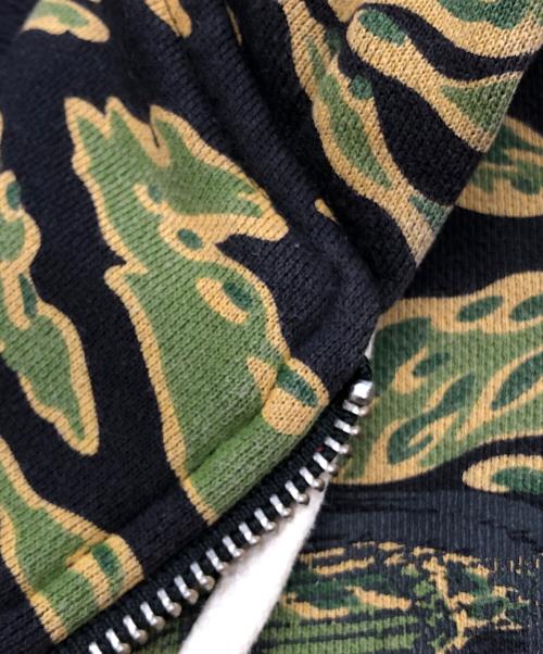 UNDEFEATED（アンディフィーテッド）UNDEFEATED (アンディフィーテッド) ジップパーカー ブラック×グリーン サイズ:SIZE Mの古着・服飾アイテム