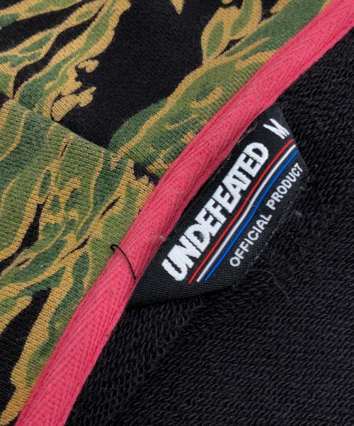 UNDEFEATED（アンディフィーテッド）UNDEFEATED (アンディフィーテッド) ジップパーカー ブラック×グリーン サイズ:SIZE Mの古着・服飾アイテム