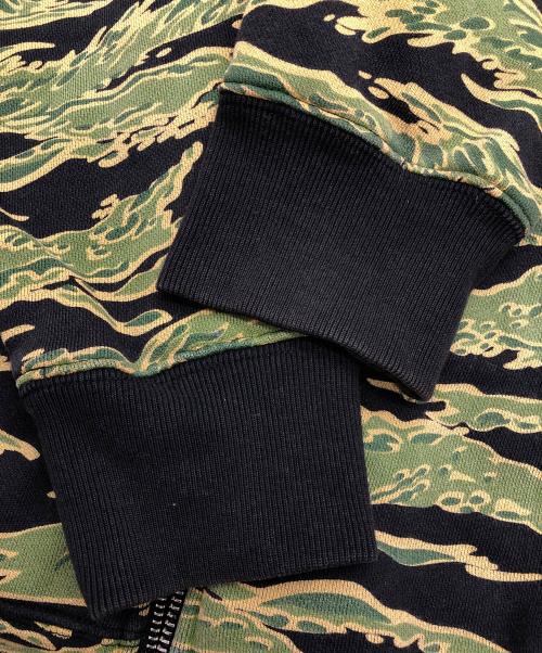 UNDEFEATED（アンディフィーテッド）UNDEFEATED (アンディフィーテッド) ジップパーカー ブラック×グリーン サイズ:SIZE Mの古着・服飾アイテム