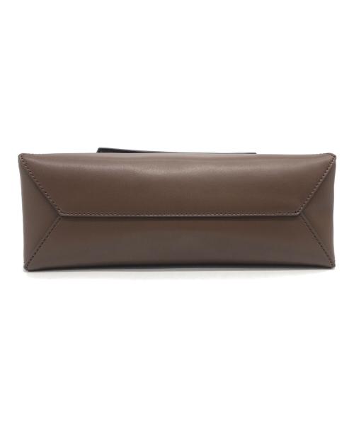 CHARLES & KEITH（チャールズアンドキース）CHARLES & KEITH (チャールズアンドキース) ショルダーバッグ ブラウンの古着・服飾アイテム