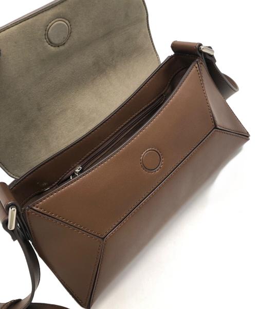 CHARLES & KEITH（チャールズアンドキース）CHARLES & KEITH (チャールズアンドキース) ショルダーバッグ ブラウンの古着・服飾アイテム