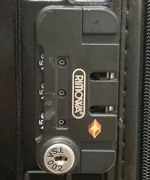 RIMOWA（リモワ）RIMOWA (リモワ) スーツケース ブラックの古着・服飾アイテム