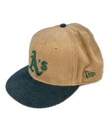 New Era（ニューエラ）の古着「キャップ」｜ベージュ×グリーン