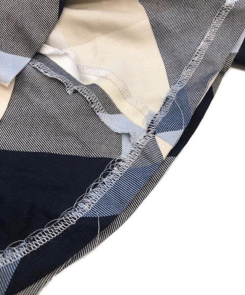 BLUE LABEL CRESTBRIDGE（ブルーレーベルクレストブリッジ）BLUE LABEL CRESTBRIDGE (ブルーレーベルクレストブリッジ) ミディスカート ブルー×ブラック サイズ:SIZE 36の古着・服飾アイテム