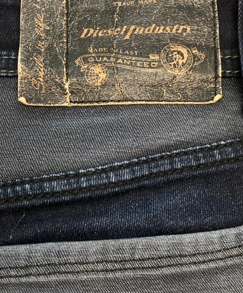 DIESEL（ディーゼル）DIESEL (ディーゼル) デニムパンツ インディゴ サイズ: 71cm (W28)の古着・服飾アイテム