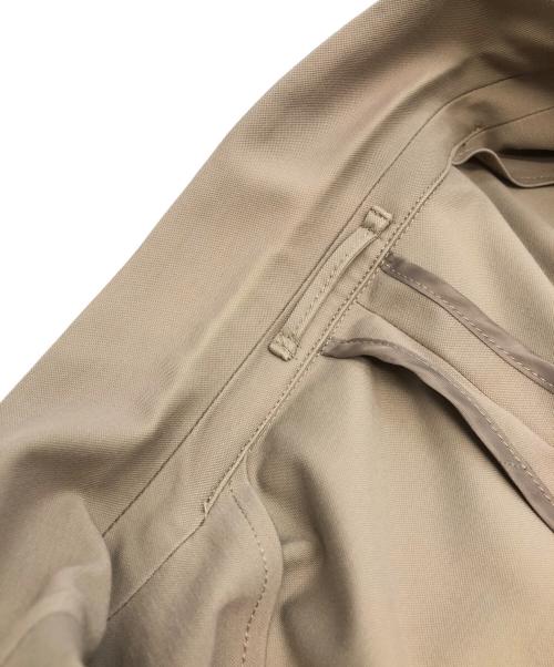BARNEYS NEWYORK（バーニーズ・ニューヨーク）BARNEYS NEWYORK (バーニーズ・ニューヨーク) セットアップ ベージュ サイズ:SIZE 50の古着・服飾アイテム