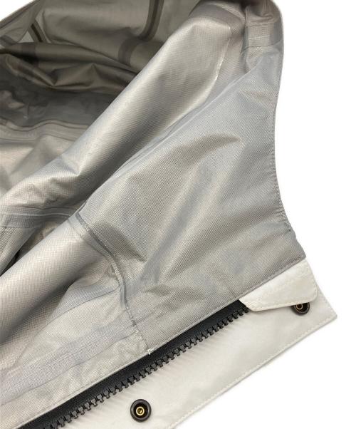 THE NORTH FACE（ザ ノース フェイス）THE NORTH FACE (ザ ノース フェイス) アンダイド マウンテンジャケット ホワイト サイズ:SIZE Mの古着・服飾アイテム