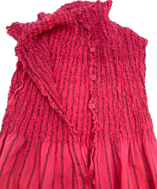 me ISSEY MIYAKE（ミーイッセイ ミヤケ）me ISSEY MIYAKE (ミーイッセイ ミヤケ) ノースリーブワンピース ショッキングピンク サイズ:不明の古着・服飾アイテム