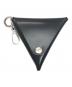 TOGA (トーガ) Leather pouch triangle ブラック：6000円
