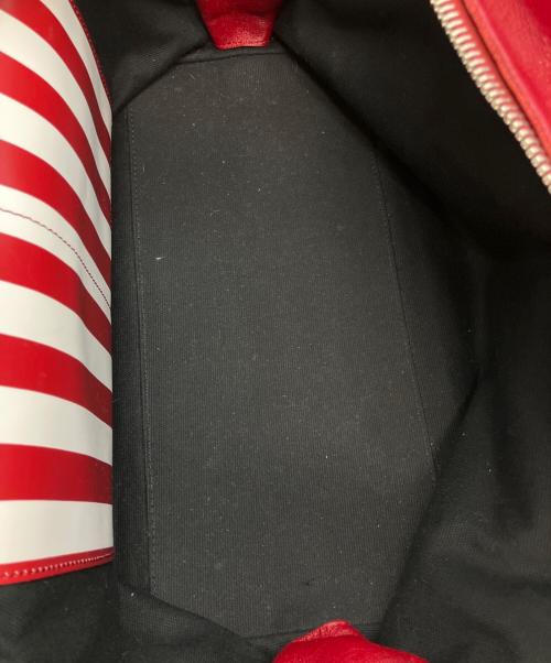 MARC JACOBS（マークジェイコブス）MARC JACOBS (マークジェイコブス) ハンドバッグ レッド×ホワイトの古着・服飾アイテム