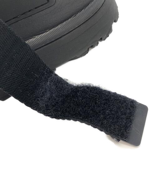 UGG（アグ）UGG (アグ) 厚底サンダル ブラック サイズ:23の古着・服飾アイテム
