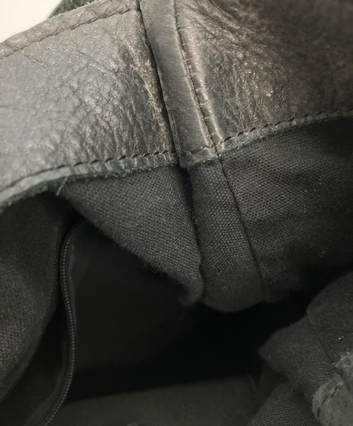 TRES（トレ）TRES (トレ) セミショルダーバッグ ブラックの古着・服飾アイテム