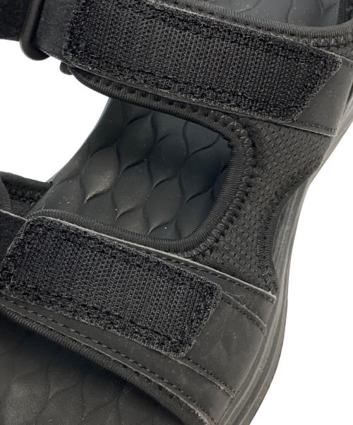 SKECHERS（スケッチャーズ）SKECHERS (スケッチャーズ) コンツアーフォームサンダル ブラック サイズ:26の古着・服飾アイテム