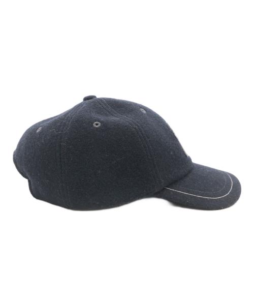 maison kitsune（メゾンキツネ）MAISON KITSUNE (メゾンキツネ) キャップ ネイビー サイズ:MLサイズの古着・服飾アイテム