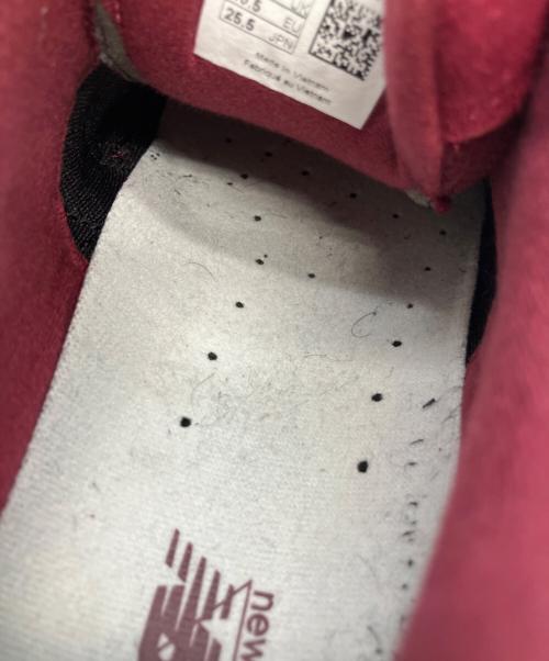 NEW BALANCE（ニューバランス）NEW BALANCE (ニューバランス) ローカットスニーカー レッド×ベージュ サイズ:25.5の古着・服飾アイテム