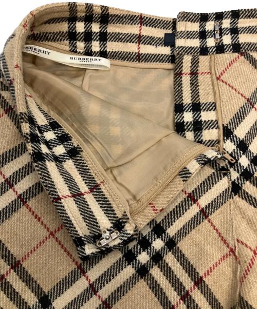 BURBERRY LONDON（バーバリーロンドン）BURBERRY LONDON (バーバリーロンドン) タイトスカート ベージュ サイズ:38の古着・服飾アイテム