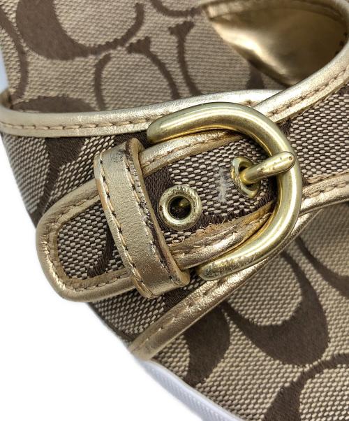 COACH（コーチ）COACH (コーチ) サンダル ベージュ サイズ:SIZE 8.0の古着・服飾アイテム