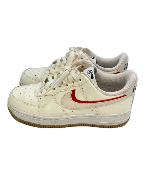 NIKE（ナイキ）NIKE (ナイキ) ローカットスニーカー ベージュ サイズ:24の古着・服飾アイテム