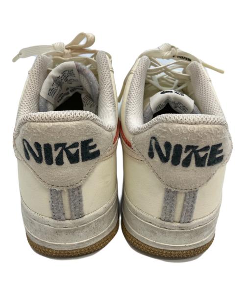 NIKE（ナイキ）NIKE (ナイキ) ローカットスニーカー ベージュ サイズ:24の古着・服飾アイテム