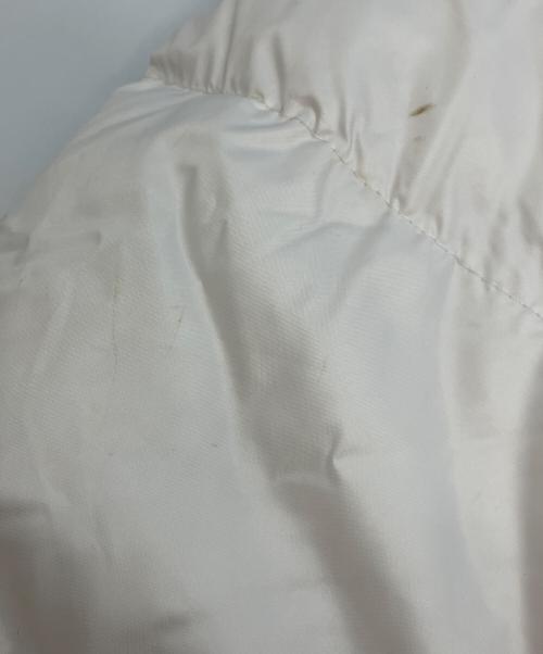 GUESS（ゲス）GUESS (ゲス) ダウンジャケット ホワイト サイズ:Lの古着・服飾アイテム