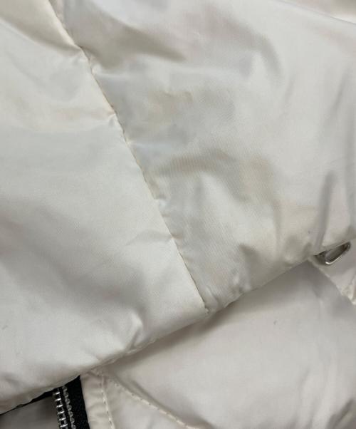 GUESS（ゲス）GUESS (ゲス) ダウンジャケット ホワイト サイズ:Lの古着・服飾アイテム