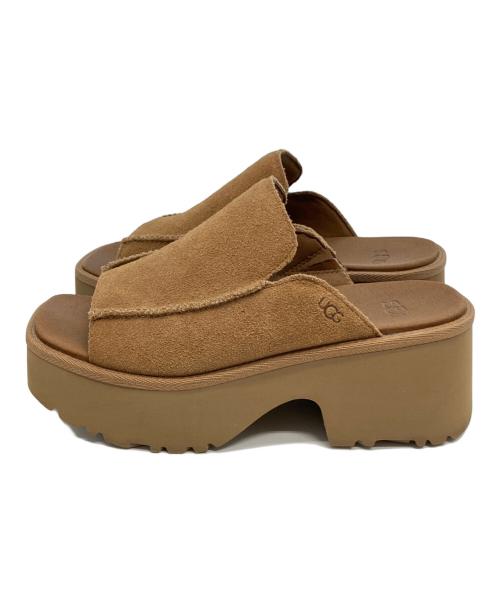 UGG（アグ）UGG (アグ) サンダル ベージュ サイズ:23の古着・服飾アイテム