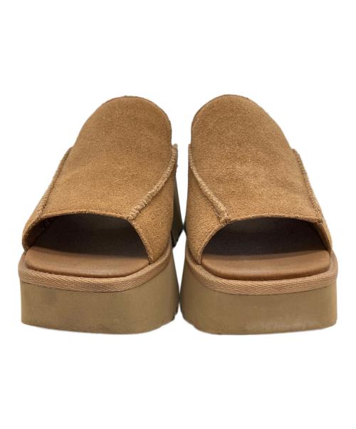 UGG（アグ）UGG (アグ) サンダル ベージュ サイズ:23の古着・服飾アイテム