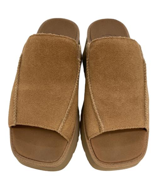 UGG（アグ）UGG (アグ) サンダル ベージュ サイズ:23の古着・服飾アイテム