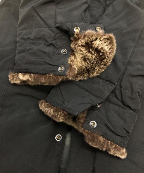 WOOLRICH（ウールリッチ）WOOLRICH (ウールリッチ) ラビットファー付ダウンジャケット ブラック サイズ:SIZE Mの古着・服飾アイテム